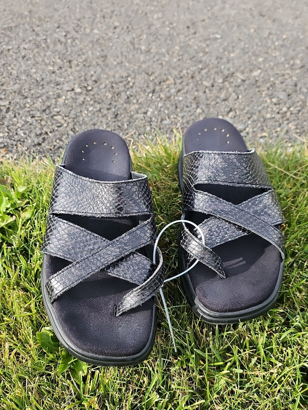 Mephisto Black Metallic Textured Crisscross Slide Sandals 3x 0474911 35